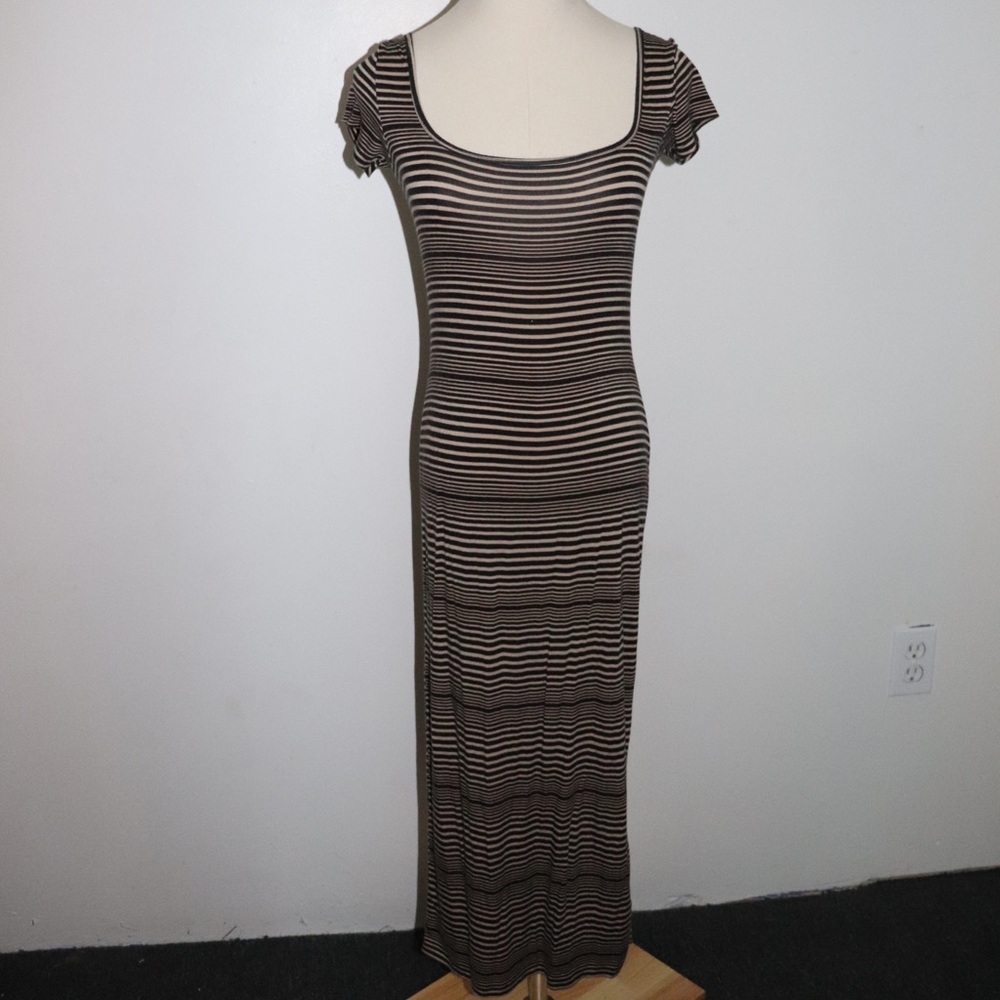 Billabong midi dress in medium.